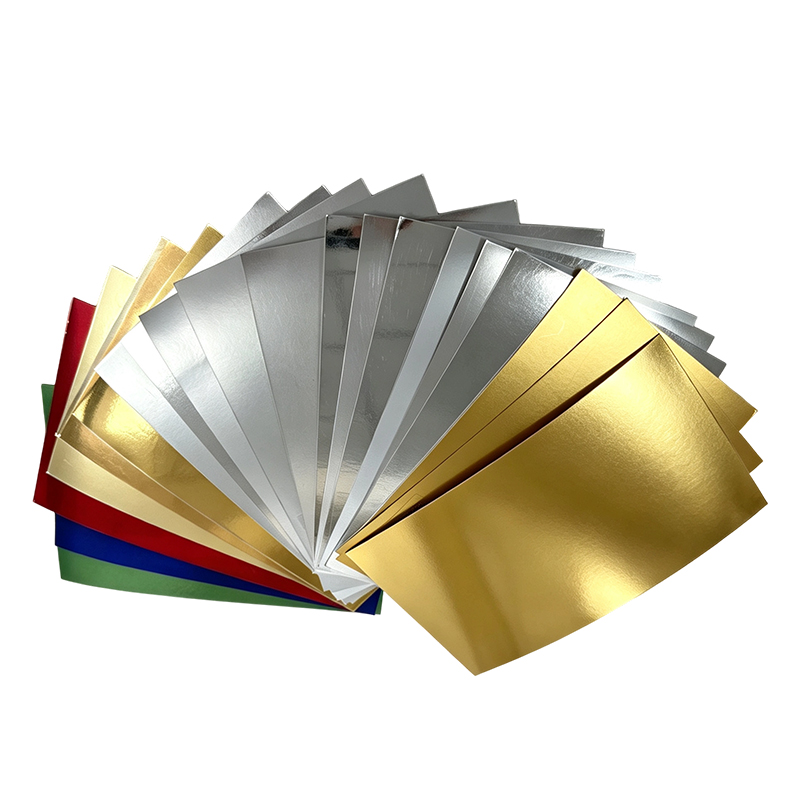 Metallisk sølv karton